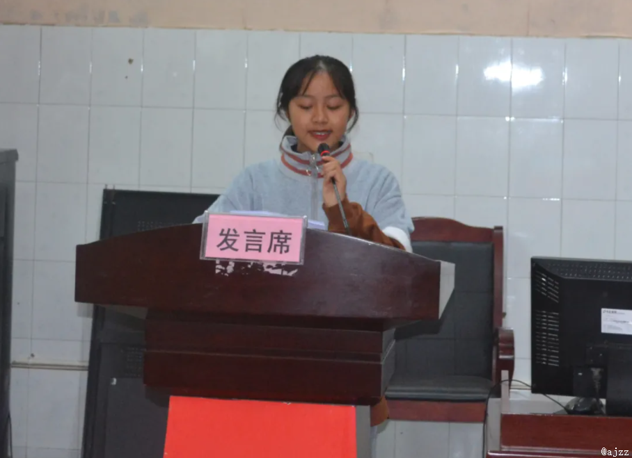 bec9355d99a140d3b1ba6a4c096488bd.png bec9355d99a140d3b1ba6a4c096488bd.png